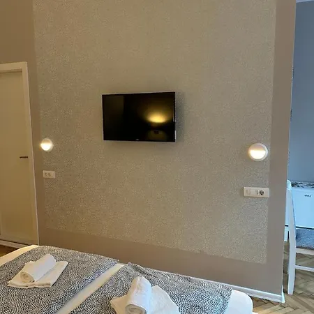 5 * Sarajevo