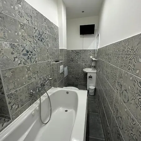 Apartamento 5 *