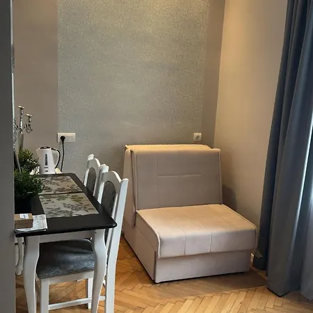 Apartamento 5 *